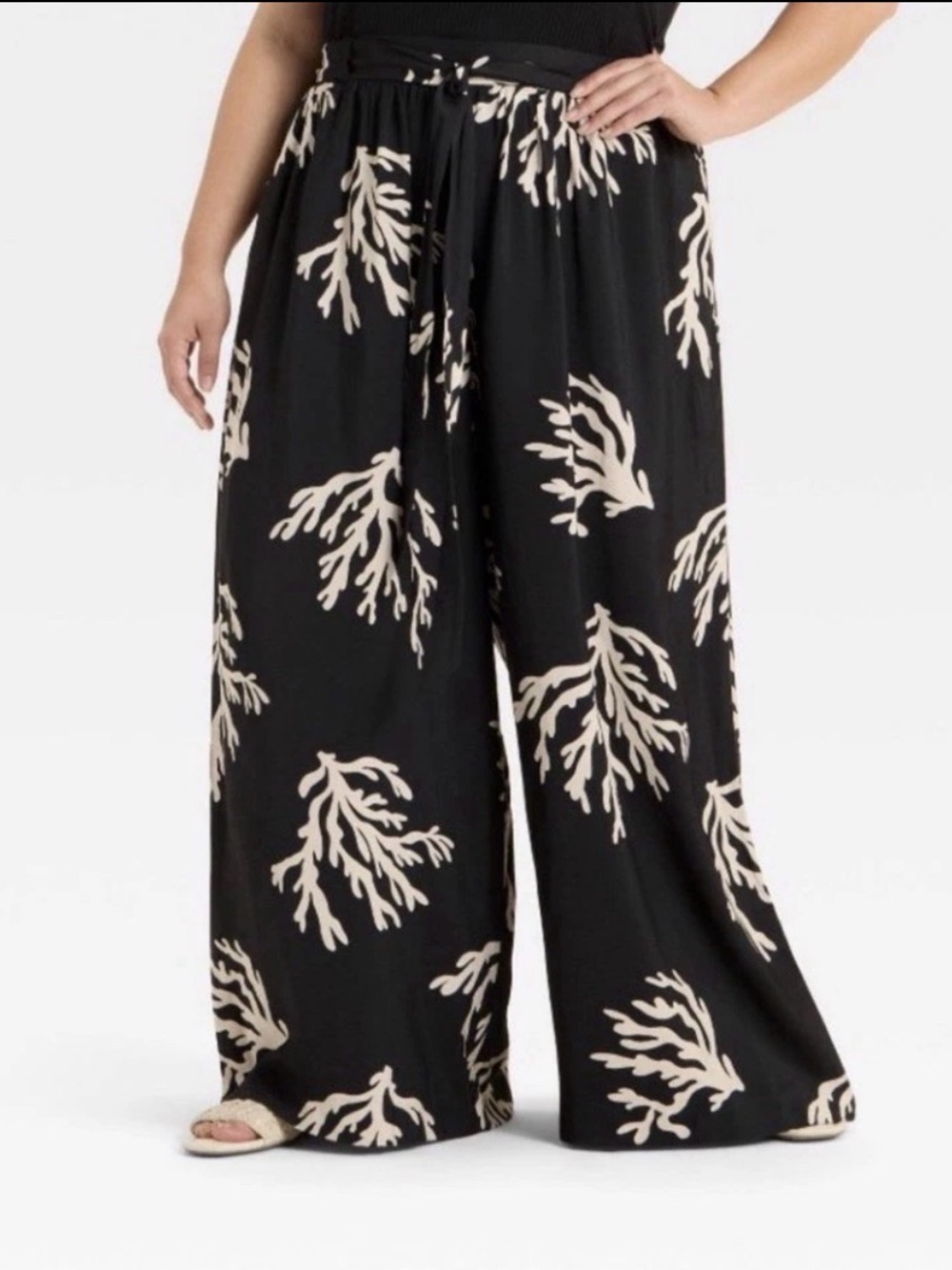Ava & Viv Black Wide-Leg Palazzo Pants with Cream Botanical Print